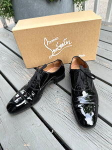 CHRISTIAN LOUBOUTIN Men’s Greggo Patent Leather Lace-Up Oxford Shoes