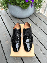 Load image into Gallery viewer, CHRISTIAN LOUBOUTIN Men’s Greggo Patent Leather Lace-Up Oxford Shoes
