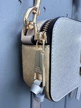 Load image into Gallery viewer, MARC JACOBS Camera Leather Crossbody Bag
