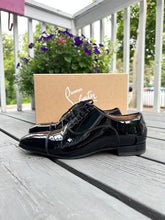 Load image into Gallery viewer, CHRISTIAN LOUBOUTIN Men’s Greggo Patent Leather Lace-Up Oxford Shoes
