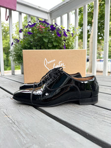 CHRISTIAN LOUBOUTIN Men’s Greggo Patent Leather Lace-Up Oxford Shoes