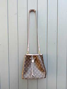 LOUIS VUITTON Monogram Neonnoe MM Bucket Bag