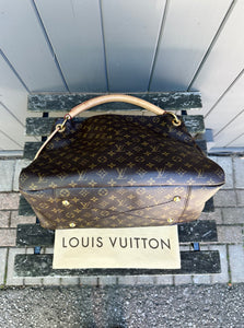 LOUIS VUITTON Artsy MM Monogram Canvas Shoulder Bag