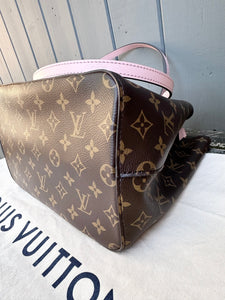 LOUIS VUITTON Monogram Neonnoe MM Bucket Bag