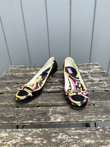 EMILIO PUCCI Patent Leather Silk Pucci Print Bow Kitten Heel Pumps