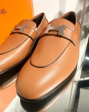 Load image into Gallery viewer, HERMÈS Paris Leather Loafers
