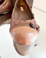 Load image into Gallery viewer, BOTTEGA Venetta Intrecciato Weave Leather Ballet Flats
