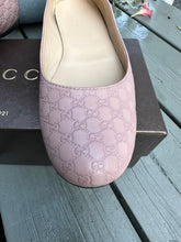 Load image into Gallery viewer, GUCCI Micro Guccissima Leather Ballet Flats
