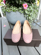 Load image into Gallery viewer, GUCCI Micro Guccissima Leather Ballet Flats
