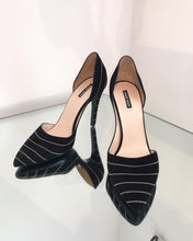 Load image into Gallery viewer, GIORGIO ARMANI Suede High Heel Pumps
