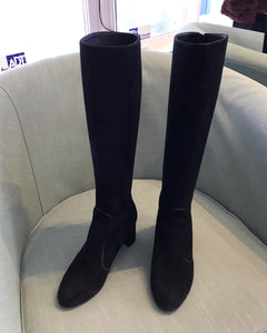 LOUIS VUITTON Masterclass Black Suede Knee-High Boots