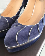 Load image into Gallery viewer, NANDO MUZI Suede Platform High Heel Pumps
