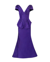 Load image into Gallery viewer, OSCAR DE LA RENTA Silk Gown
