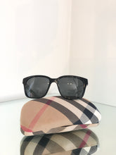 Load image into Gallery viewer, BURBERRY Sunglasses
