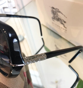 BURBERRY Sunglasses